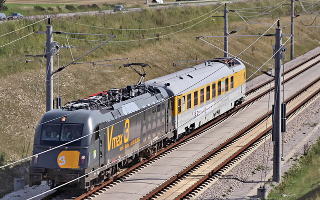 Schnellfahrt_bei_Hilpoltstein_2